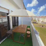 Family With Balcony, 5 Min From The Apartment *