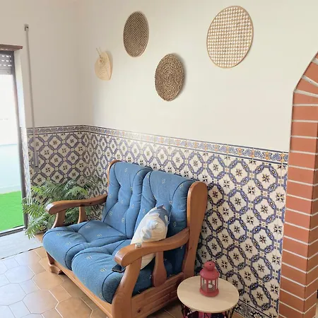 Apartment Family With Balcony, 5 Min From The